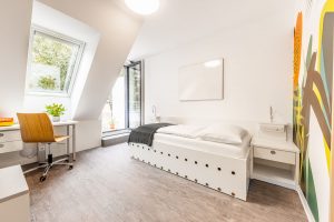 Einzelzimmer mit Balkon